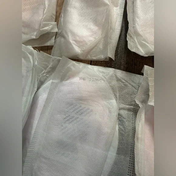 Bundle of Reusable & Disposable Nursing Pads - Picture 4 of 4